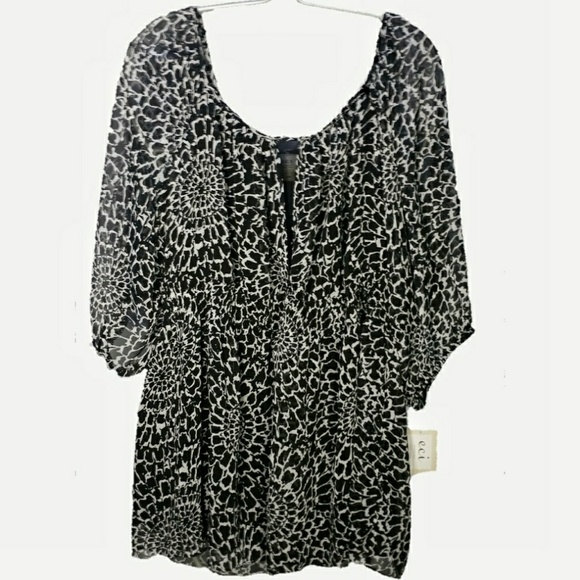 ECI Tops - Black & White Peasant Blouse 3/4 Raglan